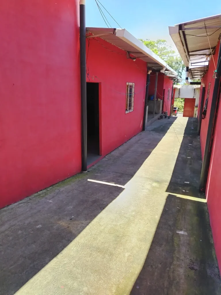Complejo Residencial de Inversión con Flujo de Caja Activo en Santa Ana Norte